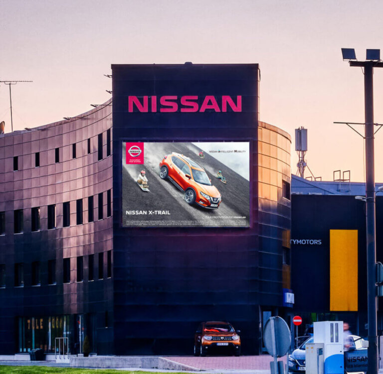 DScreens-PeterburiTeeLed-1-2