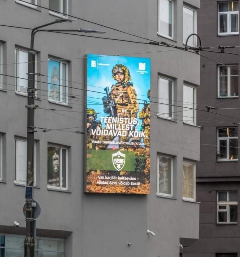 DScreens-NarvaMnt4Led-1-2